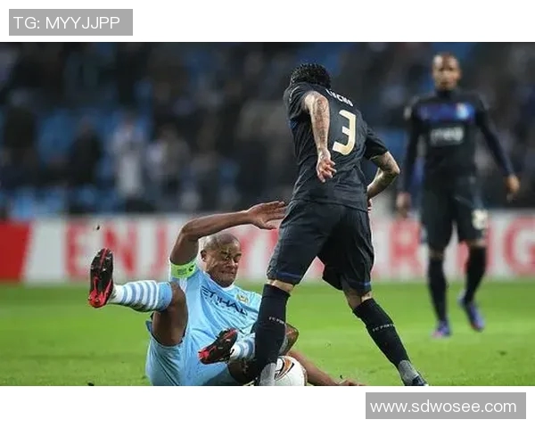 亚眠与卡昂激战正酣双方拼尽全力争夺胜利的精彩战报