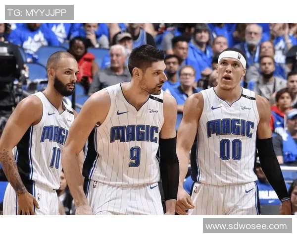 NBA夏季联赛精彩对决太阳队与魔术队的年轻球员争夺战